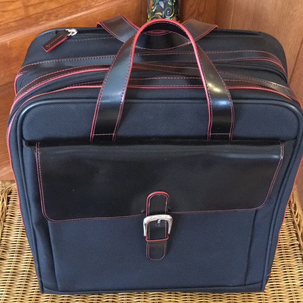 Jack George’s Milano Vertical Wheeled Brief Case. - Picture 2 of 6